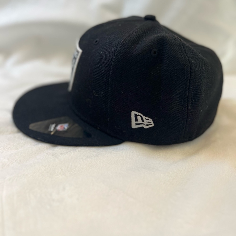 Las Vegas Raiders NFL New Era 59fifty
Fitted‎ Black, Gray Hat cap - Picture 5 of 11